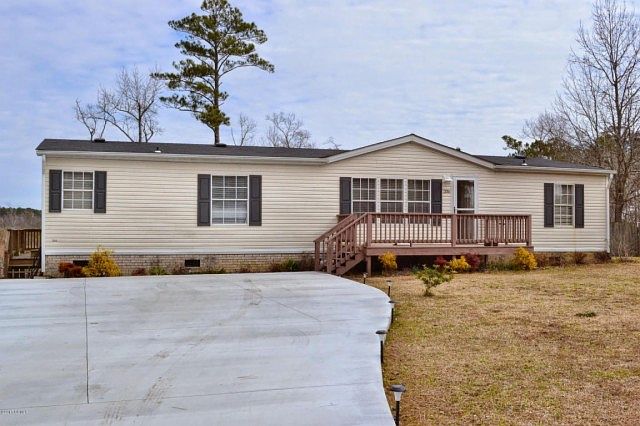 1st image of 206 Waters Edge Dr