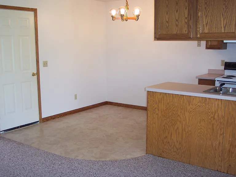 1129 Mark Ave #8 — Photo 6