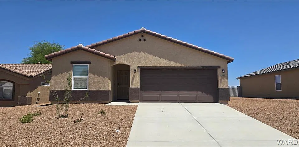 2109 E Crystal Dr