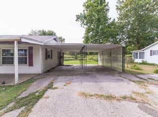 8047 W 300 S, Columbus, IN 47201