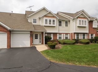240 Winnsboro Ct, Schaumburg, IL 60193