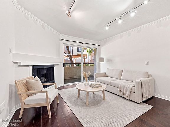 3rd image of 21400 Burbank Blvd APT 106