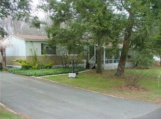 14 Phoenix Rd, Colchester, CT 06415