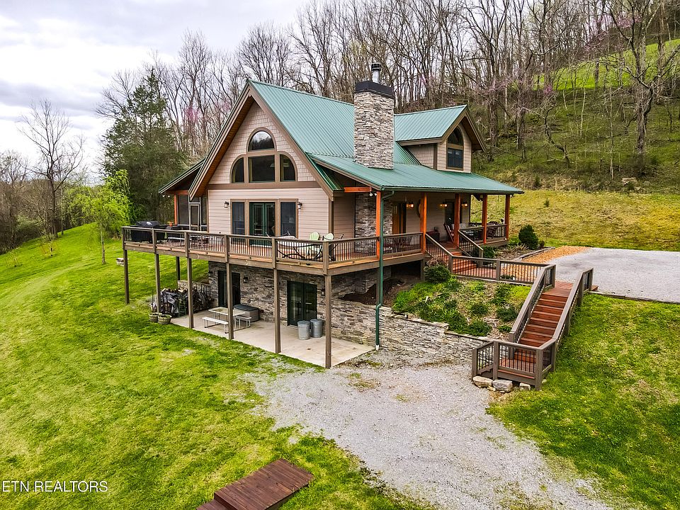 1st image of 575 E Fork Rd