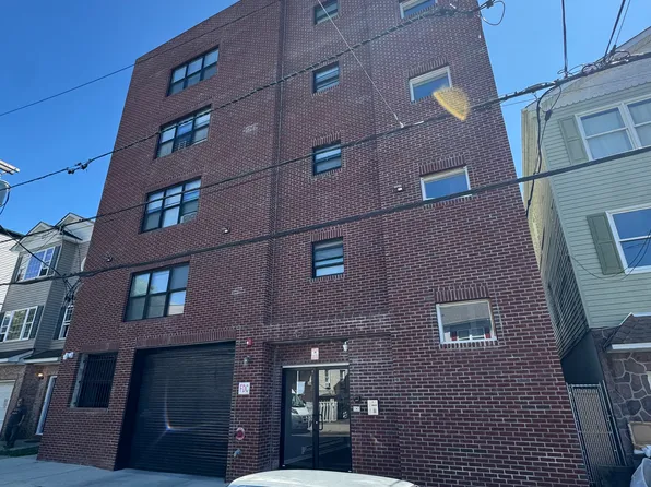 198 Harrison St, Paterson, NJ