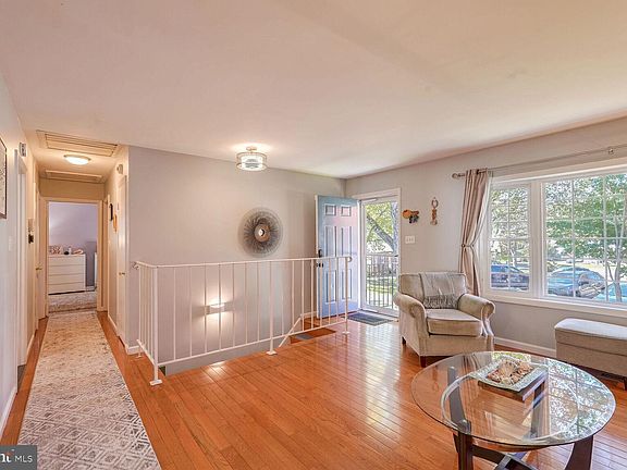 3rd image of 14151 Landon Ln