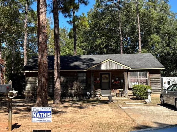 1407 Cromartie Beach Dr, Albany, GA 31705