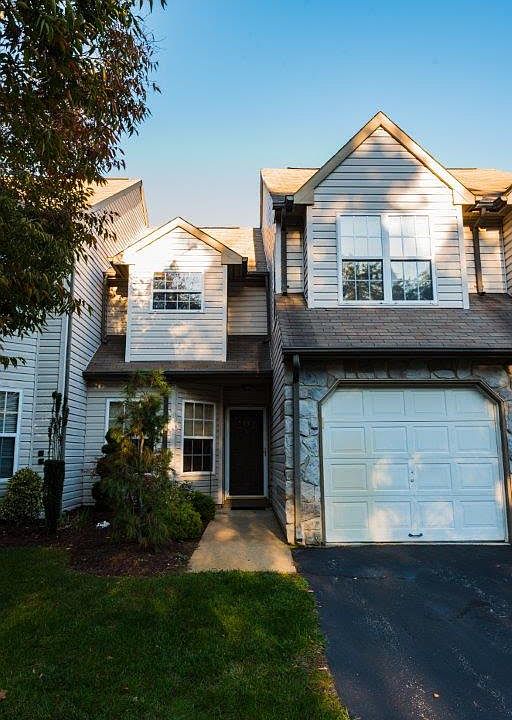 1st image of 2004 Grassy Hollow Dr