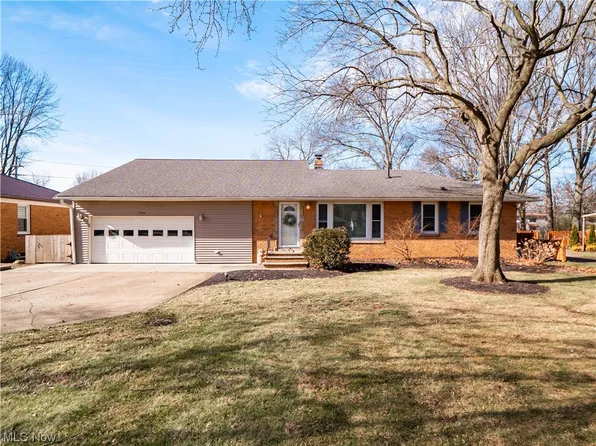 2150 Julia Ave, Avon, OH 44011