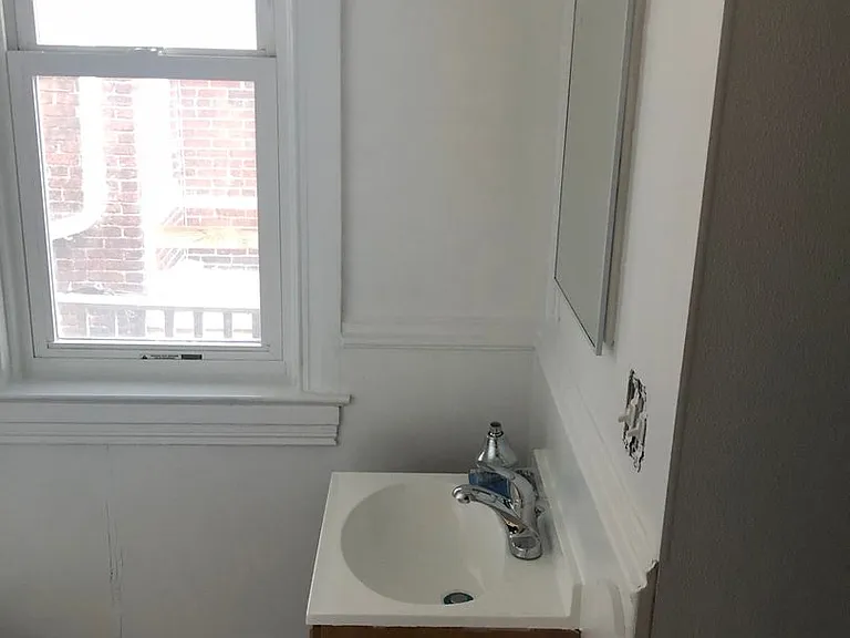 730 Roosevelt Ave #2 — Photo 6