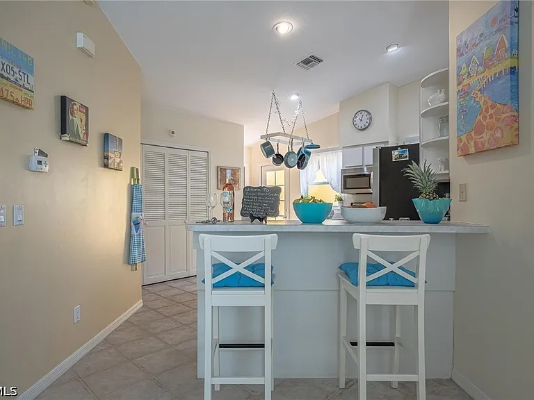 4123 SW 26th Pl — Photo 15