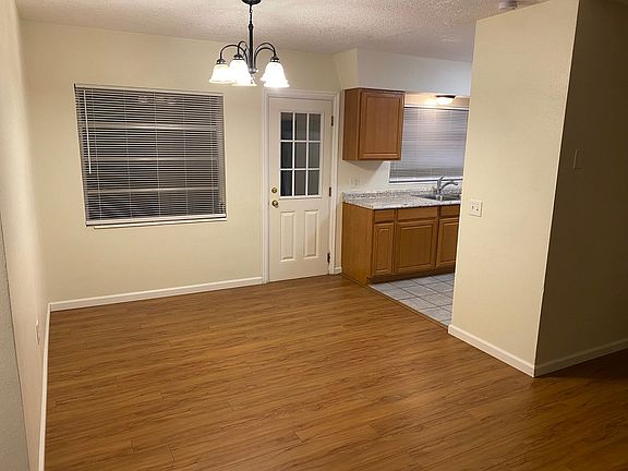 4th image of 620 Poinsettia Dr