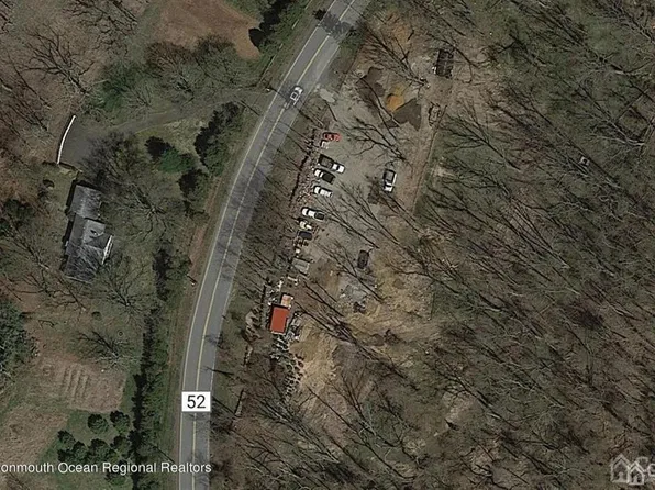 490 Red Hill Rd, Middletown, NJ 07748