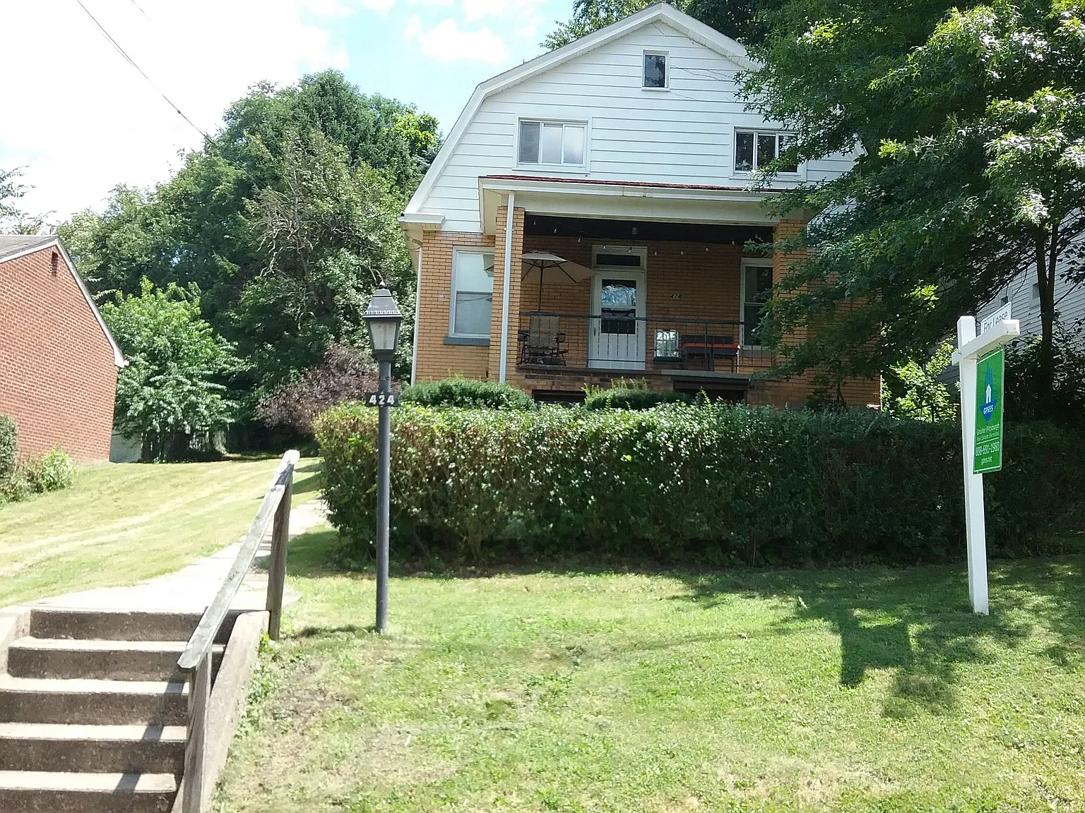 2-bedroom 1st floor apartment for rent in Oakmont — Photo 2
