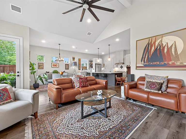 9979 Pebble Glen Dr — Photo 12