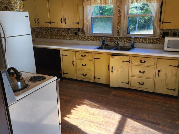 339 Long Hill Road, Sebago, ME 04029