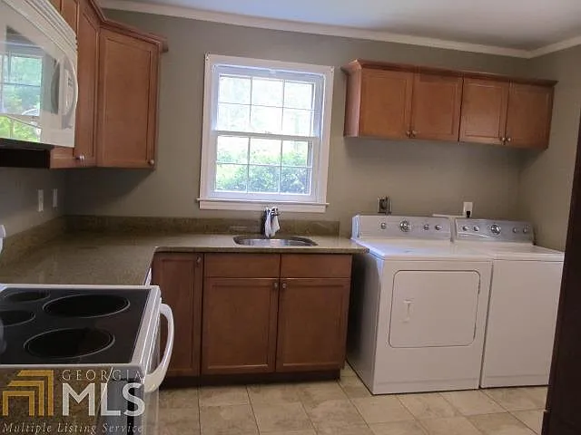 2 bed, 1.0 bath, 1246 sqft, $1,250 — Photo 2