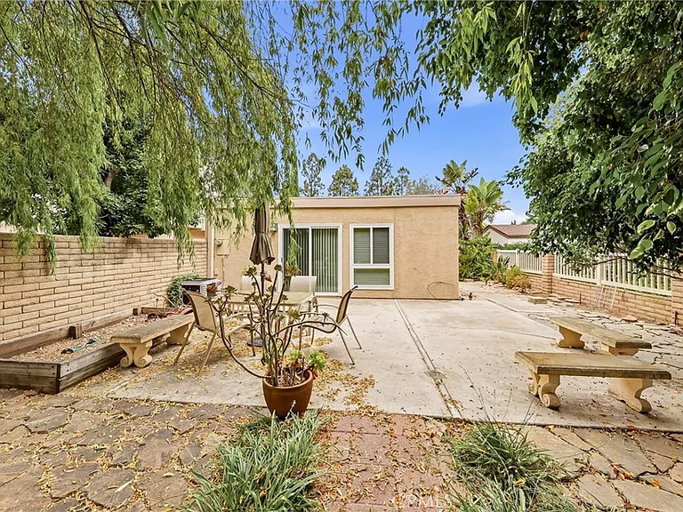 62 Willow Tree Ln — Photo 28
