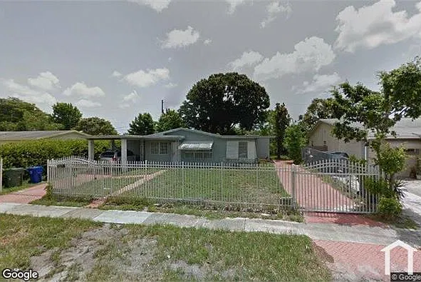 640 SW 30th Ave