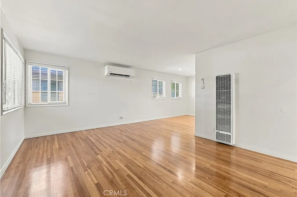 2 bed, 831 sqft, $4,750 — Photo 4