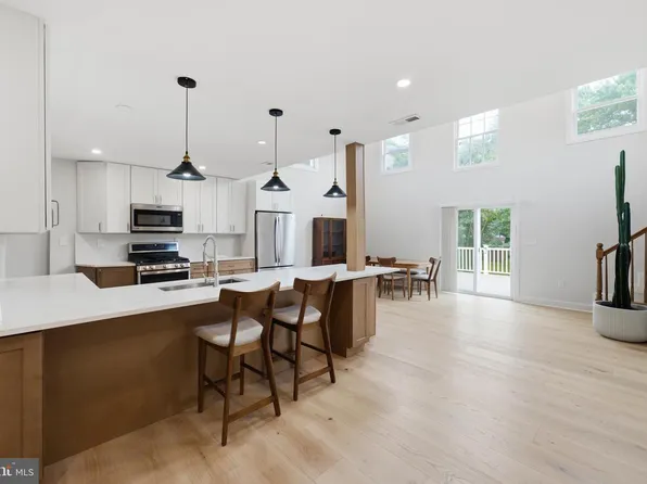 8421 W Grove Rd, Ellicott City, MD 21043