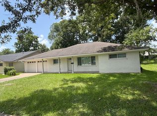 1013 Oak Dr, Liberty, TX 77575