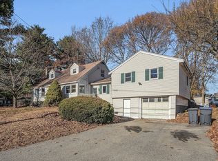 60 Baremeadow St, Methuen, MA 01844