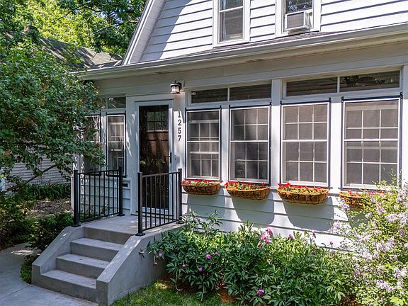 2nd image of 1257 Selby Ave