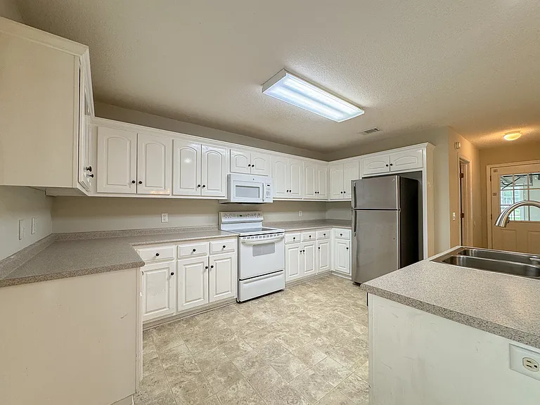1159 Bartlett Dr — Photo 13