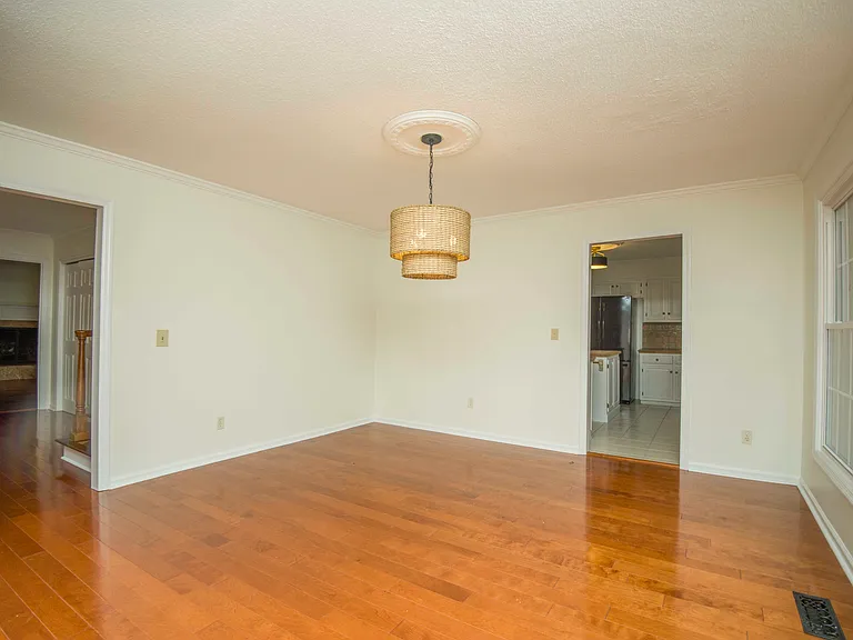 11144 Pleasant Forest Dr — Photo 12