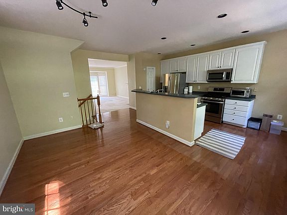 3rd image of 4348 Thomas Brigade Ln