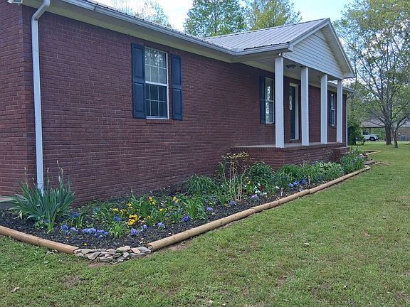 2nd image of 547 Busby Rd