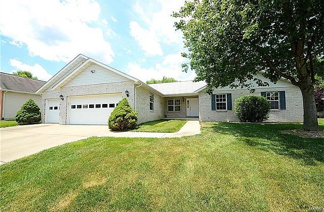 1st image of 1245 Illini Dr