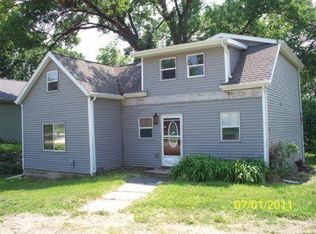 904 Dunkirk Ave, Stoughton, WI 53589