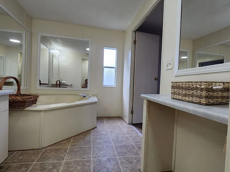 1022 Linda Ln — Photo 31