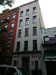 432 East 75th Street in Lenox Hill