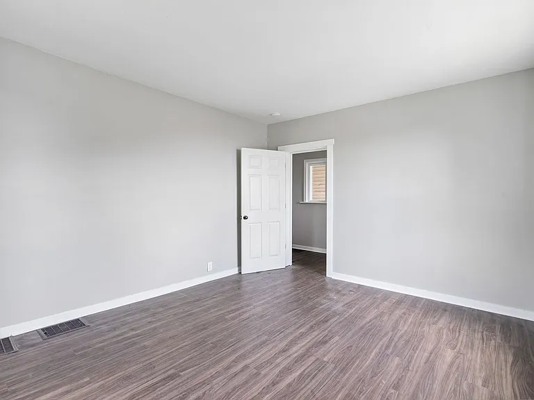 325 Welsh Ave — Photo 5