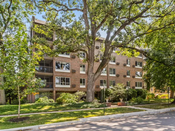 2324 Central St APT 4A, Evanston, IL 60201