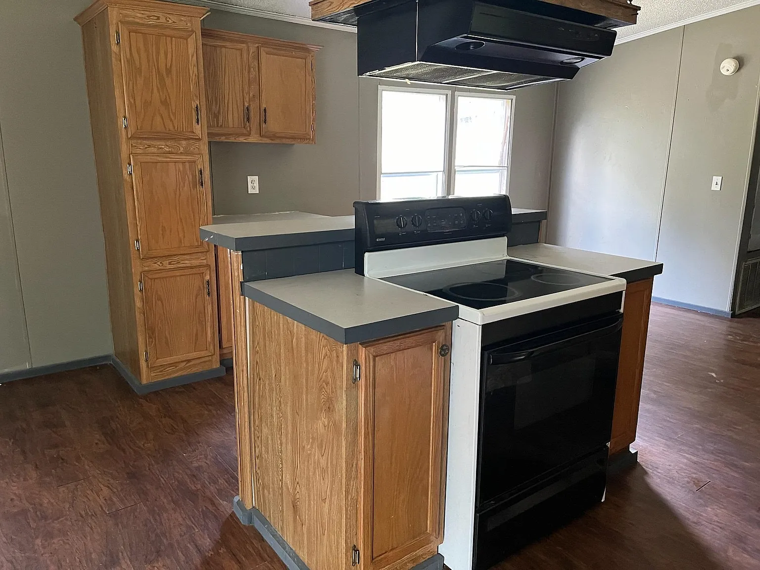 3 bed, 2.0 bath, 1216 sqft, $1,200 — Photo 4