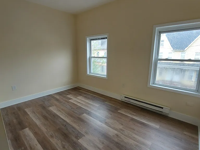 480-484 S Main St #6 — Photo 9