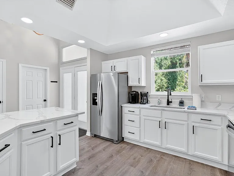6781 Veronica Ct — Photo 4