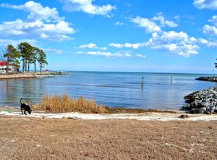 449 Richmond Rd, Deltaville, VA 23043