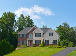12 Summit Trl, Mechanicville, NY 12118