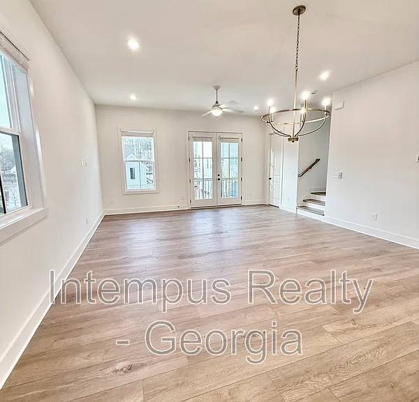 102 Pinecone Pkwy — Photo 8