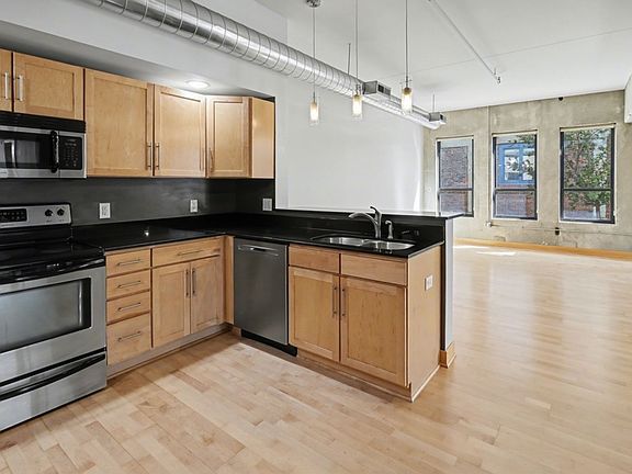 4th image of 119 4th St #110