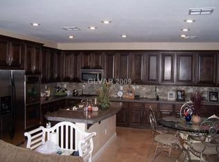 548 Bachelor Button St, Las Vegas, NV 89138