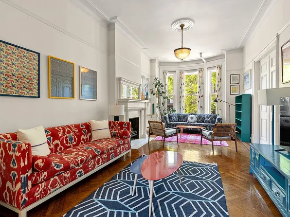 248 Gates Ave #1, Brooklyn, NY 11238