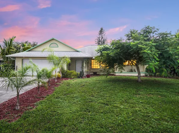 566 SE Oakridge Drive, Port St Lucie, FL 34984