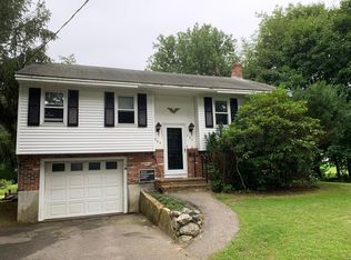 231 Long Sands Rd, York, ME 03909