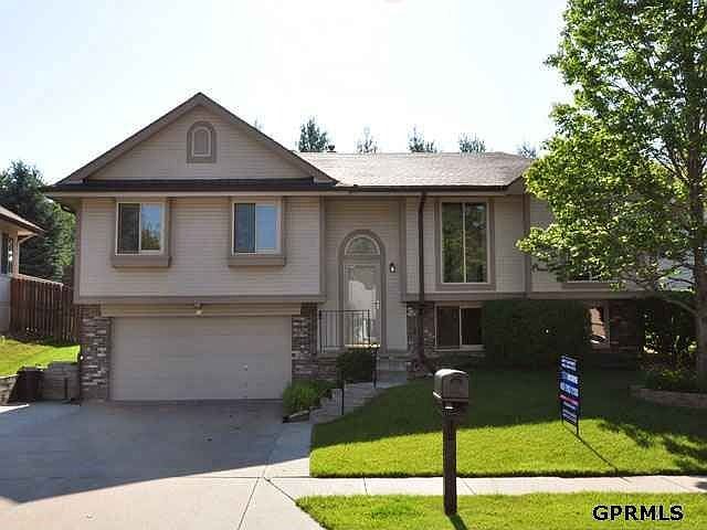 Great 3 bed/3 bath/2 car in quite Cal da Sac.